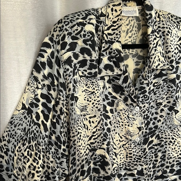 Vintage 100% Silk Leopard Print Button Down Shirt - Picture 2 of 7